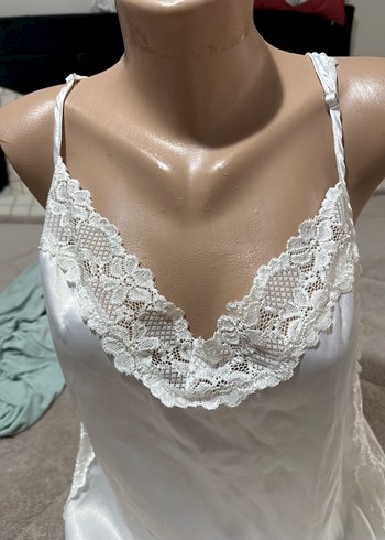 Beyaz Dantelli İp Askılı Midi Gecelik - Görsel 2