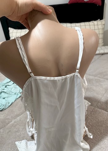 Beyaz Dantelli İp Askılı Midi Gecelik - Görsel 5