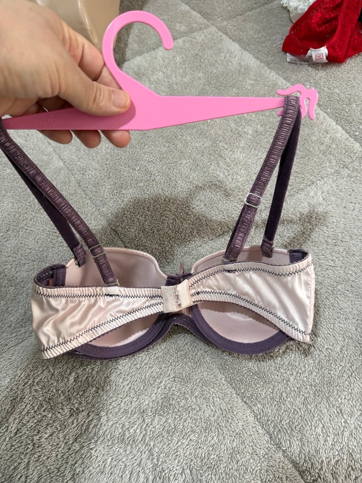 Gri baskılı gotik tarzda pembe sütyen 75 - Görsel 3