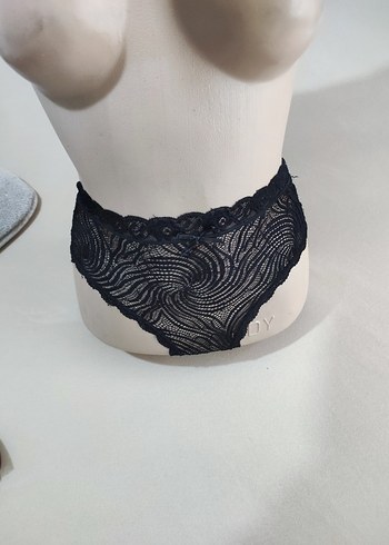 m Beden Parlak Mor Nakışlı Mini Kadın İç Çamaşırı 2 adet fiyatıdır