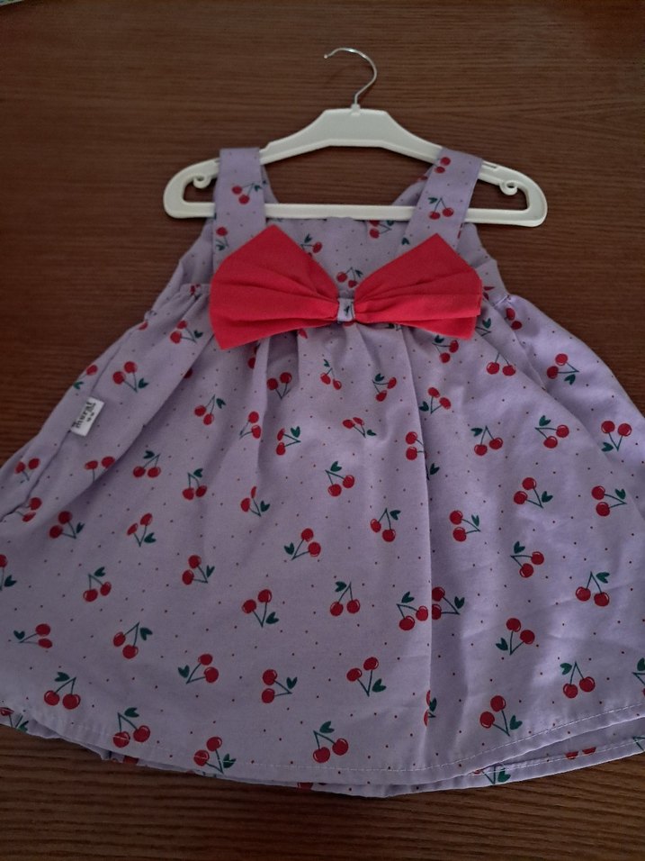 Kolsuz Mor Baskılı Kız Çocuk Elbise - Görsel 3