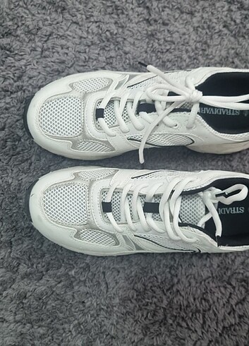 41 Beden Stradivarius new balance muadili ayakkabı