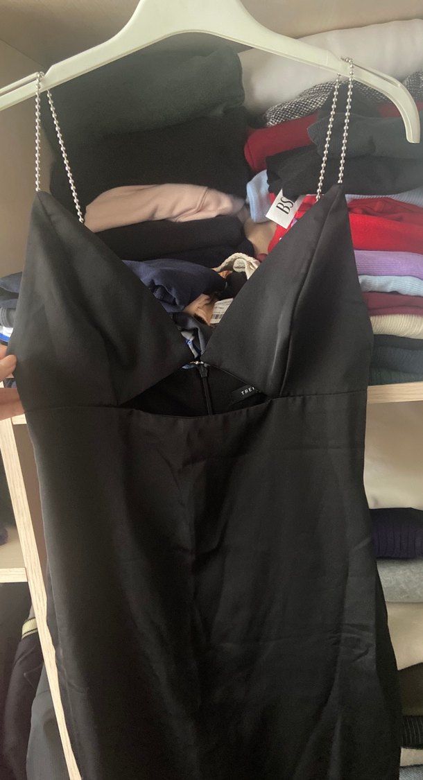 Siyah V Yaka Midi Sade Kadın Elbise - Görsel 2