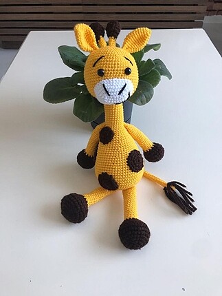 Amigurumi oyuncak zürafa