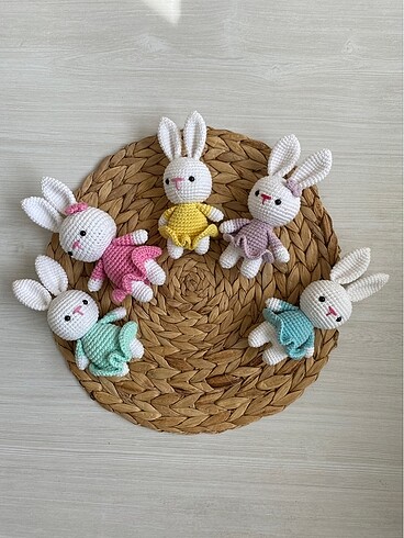 Amigurumi etekli tavşan