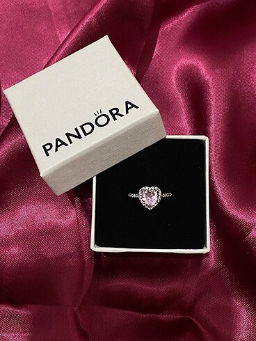 Pandora yüzük