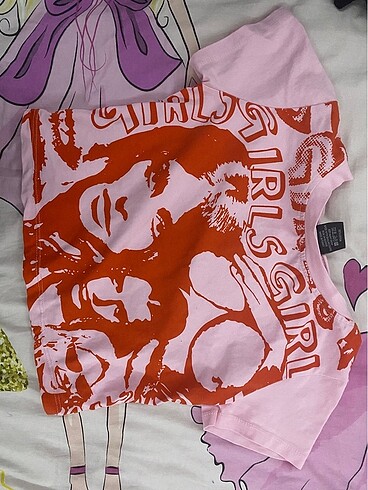 Pembe kirmizi crop kostebek