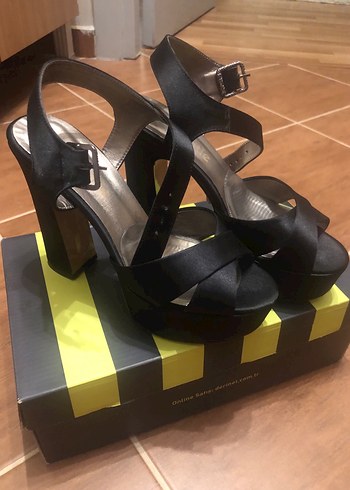 Kadın Siyah Platform Topuklu Ayakkabı - Görsel 3