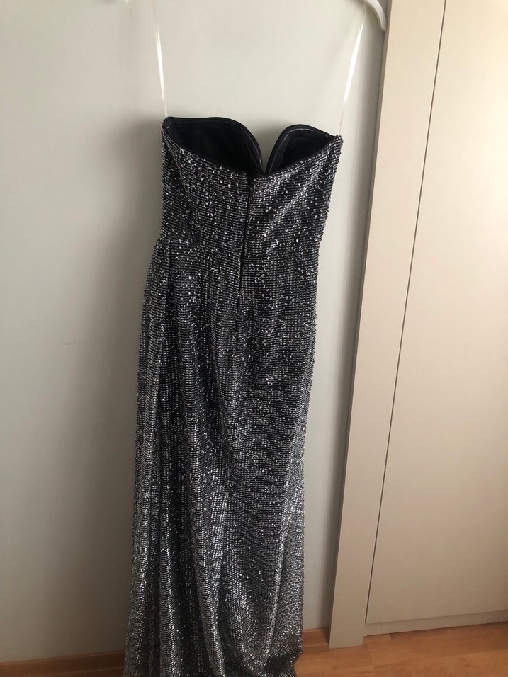 Parlak Gri Drapeli Uzun Straplez Abiye Antrasit - Görsel 4