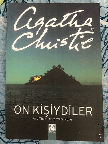 AGATHA CHRİSTE KİTABI