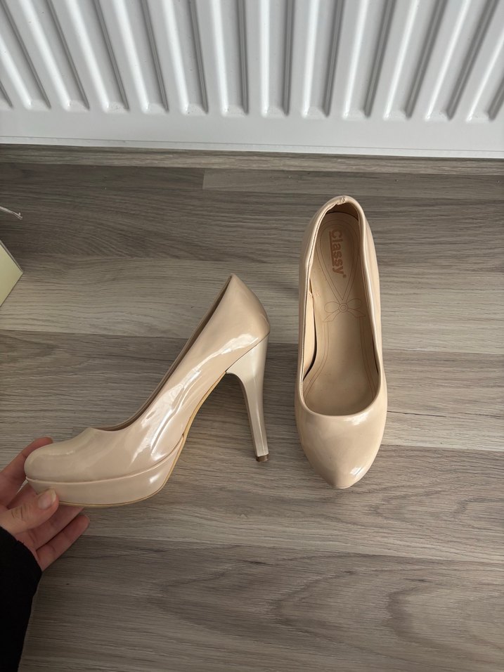 Topuklu ayakkabı - Görsel 2