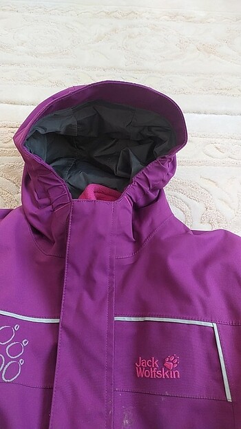 Almanya'dan alindi orijinal Jack wolfskin