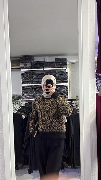 Leopar desenli kazak
