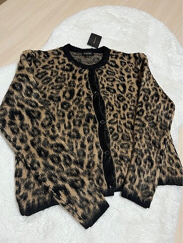 Leopar desenli hırka