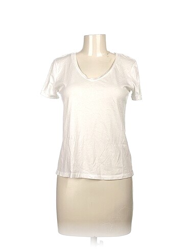 Defacto T-shirt %70 İndirimli.