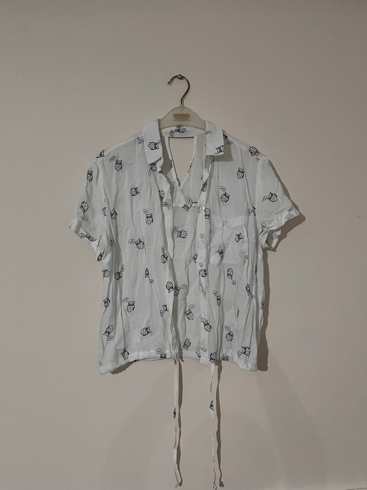 Düğmeli Baskılı Beyaz Kadın Gömlek - Görsel 2