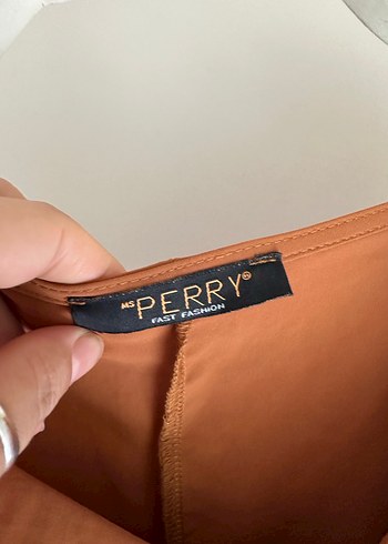 Bej V Yakalı Bol Kesim Kadın Bluz - Görsel 4