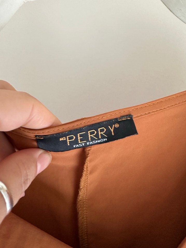 Bej V Yakalı Bol Kesim Kadın Bluz - Görsel 4