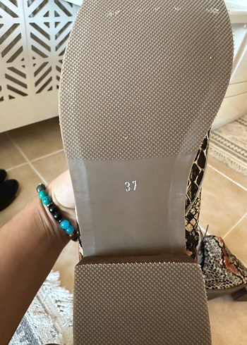 Deri Yılan Desenli Kadın Bot - Görsel 4