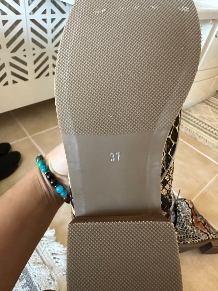 Deri Yılan Desenli Kadın Bot - Görsel 4