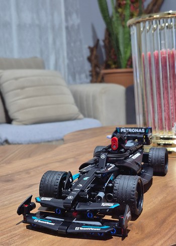 LEGO AMG PETRONAS - Görsel 2