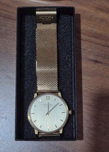 ICON OF SWEDEN ALTIN RENKLİ KOL SAATİ - Görsel 2