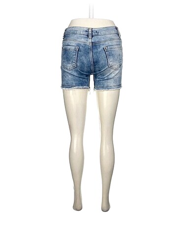 28 Beden PreLoved Mini Şort %70 İndirimli.