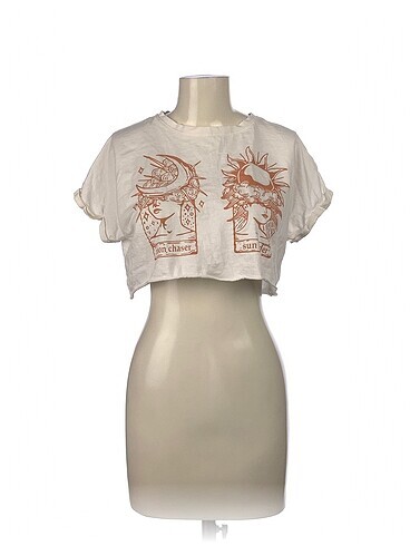 Diğer T-shirt %70 İndirimli.