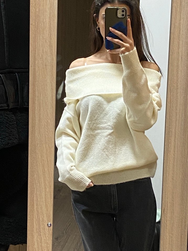 Kadın Beyaz Boğazlı Triko Kazak - Görsel 2