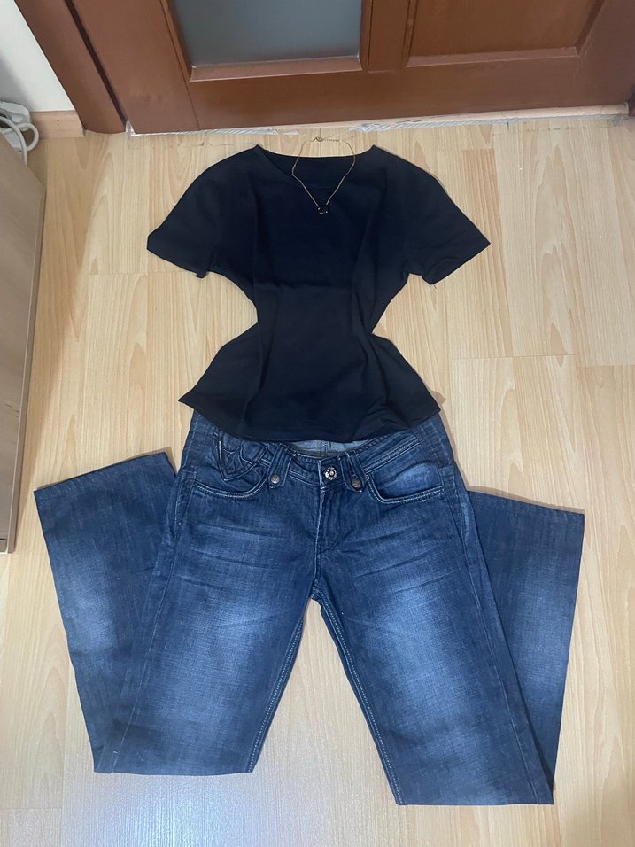 siyah dilvin tişört bluz y2k vintage - Görsel 2