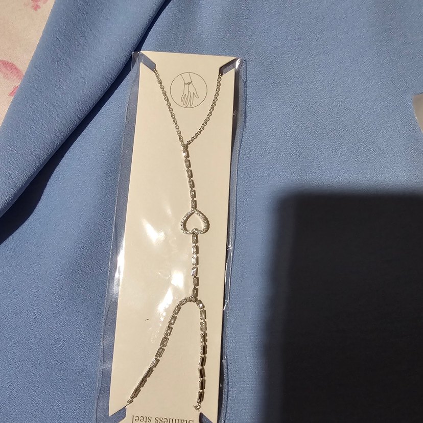 Zincir Detaylı Altın Renkli Kadın El Zinciri - Görsel 4