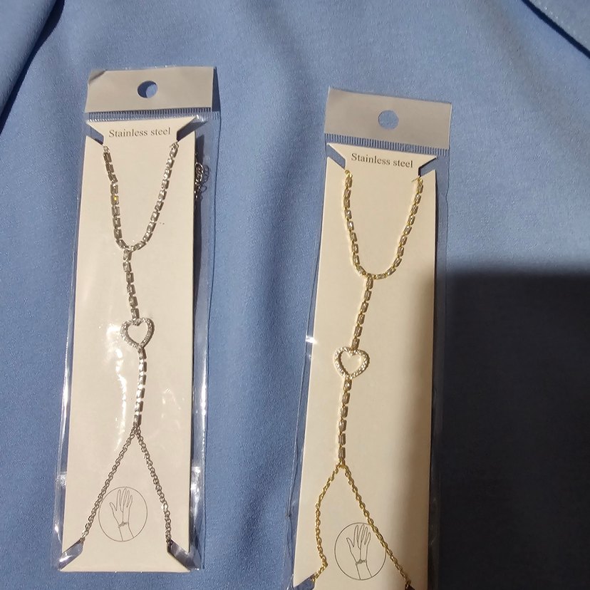 Zincir Detaylı Altın Renkli Kadın El Zinciri - Görsel 2