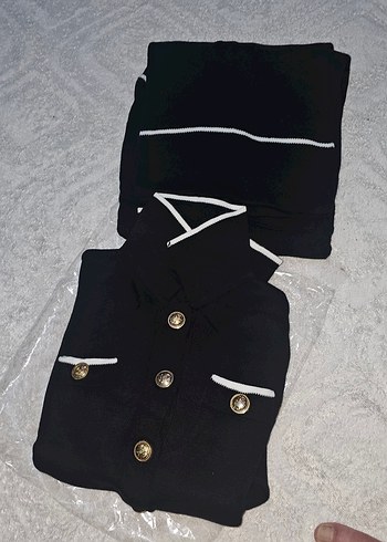 Düğmeli Beyaz Kadın Ofis Takımı - Görsel 2