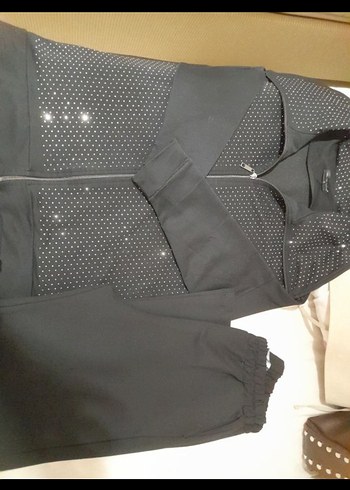 Siyah taşlı Melike Tatar takım - Görsel 8