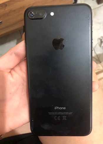 Siyah iPhone, koyu renkli ekran - Görsel 3