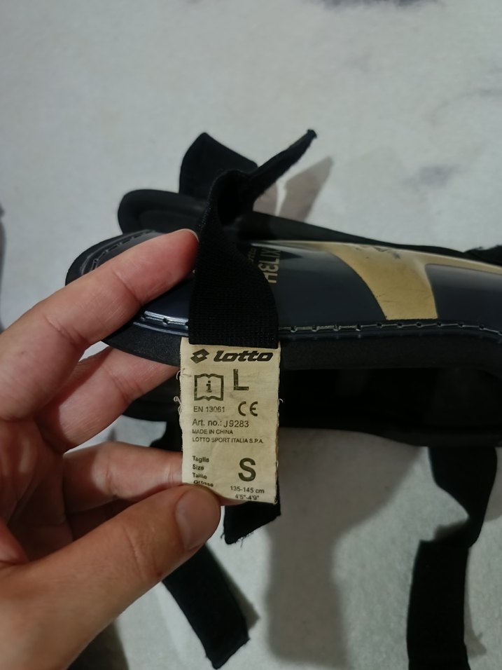 Yılan Desenli Siyah Motosiklet Dizliği - Görsel 3