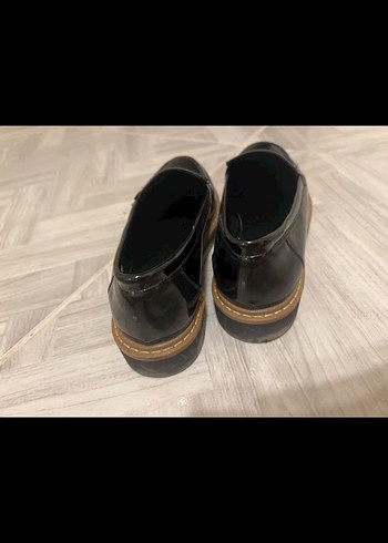 Parlak Siyah Kız Loafer Ayakkabı - Görsel 4