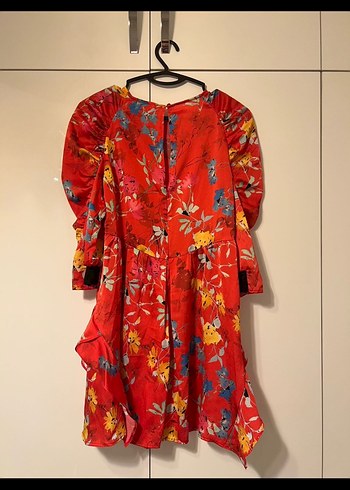 Çiçekli tulum Elbise - Görsel 2