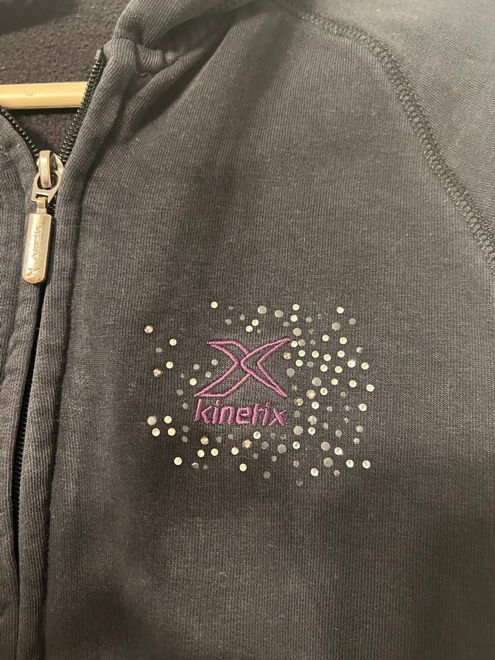 Siyah Fermuarlı Kapüşonlu Kadın hırka - Görsel 2