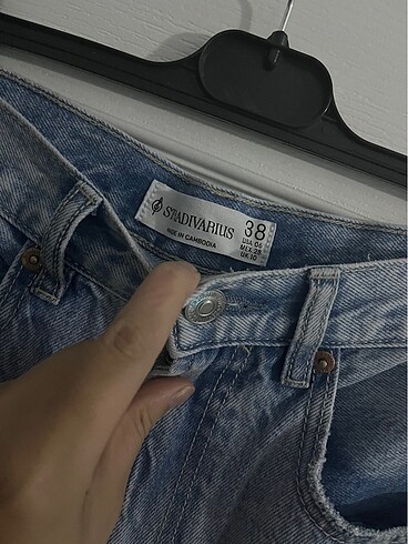 38 Beden mavi Renk Stradivarius jean