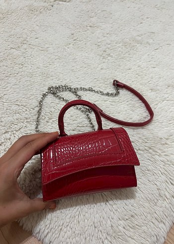 Stradivarius Deri Zincir Detaylı Yılan Desenli Çanta