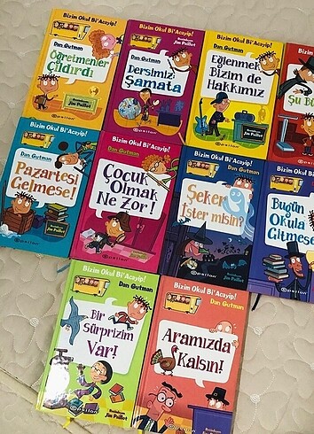  Bizim Okul Bi Acayip Kitap Serisi