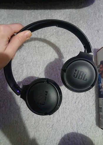 JBL Tune 520BT Kablosuz Siyah Kulaklık - Görsel 2