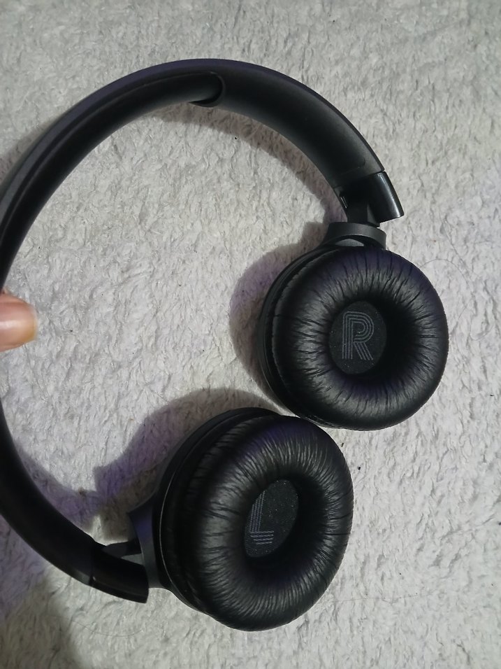 JBL Tune 520BT Kablosuz Siyah Kulaklık - Görsel 3