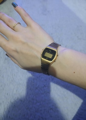 Casio Altın Renk Vintage Kadın Saati