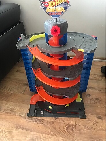 Beden Hot Wheels Mega Garaj