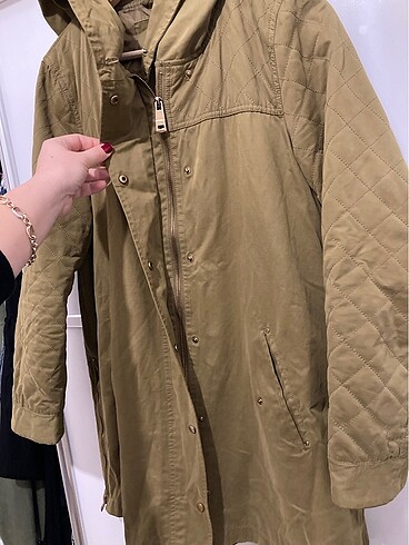 Zara Haki renk parka