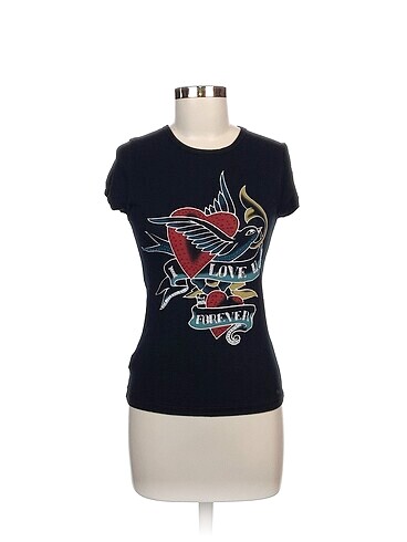 Mango T-shirt %70 İndirimli.
