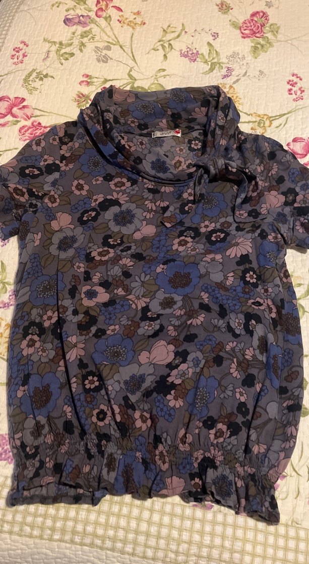 Gri Çiçek Desenli Drapeli Kadın Bluz - Görsel 2