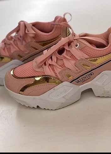Sneaker